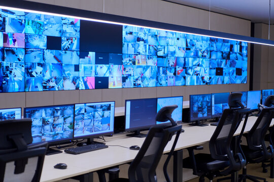 security control room requirements and duties