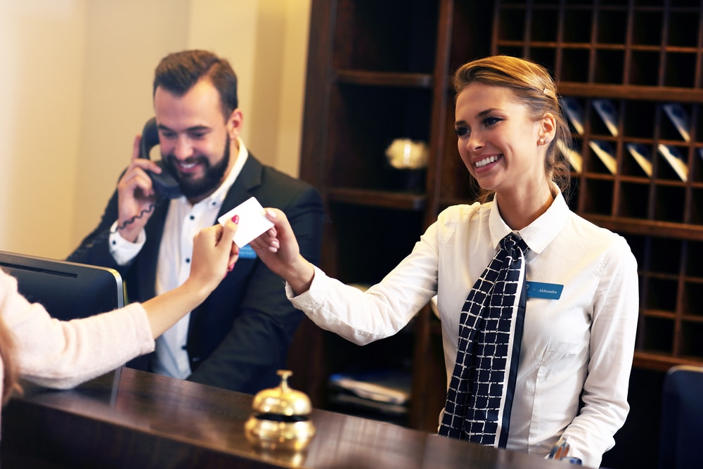 responsibilities of front desk receptionist