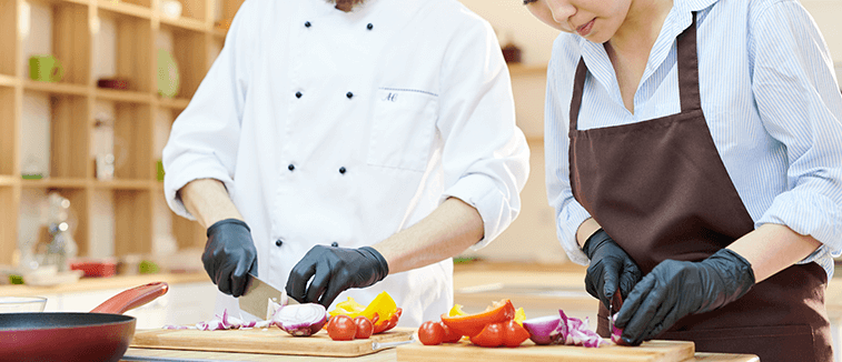 A guide on skills required for kitchen assistant in uae